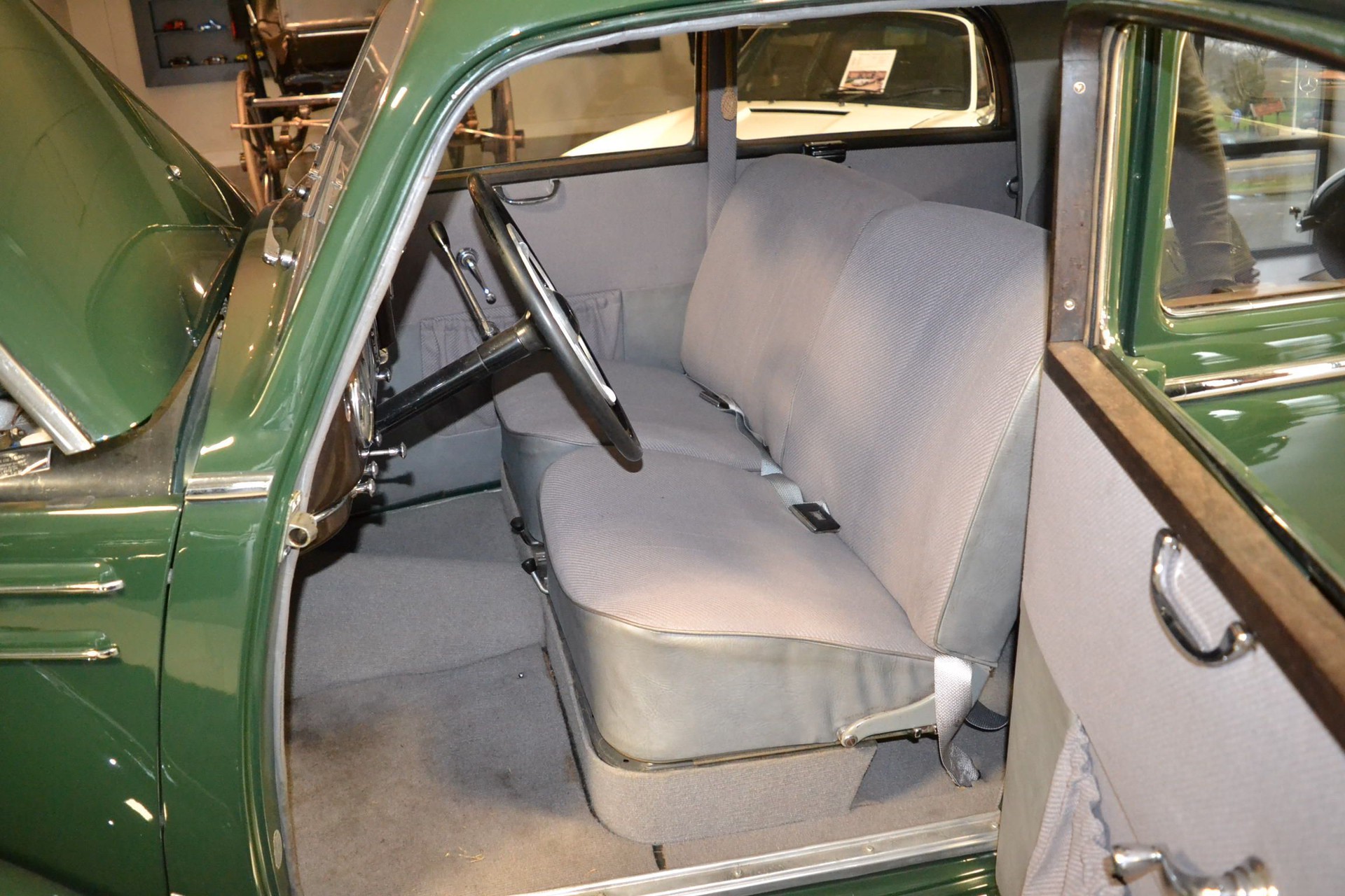 16966878-4.jpg