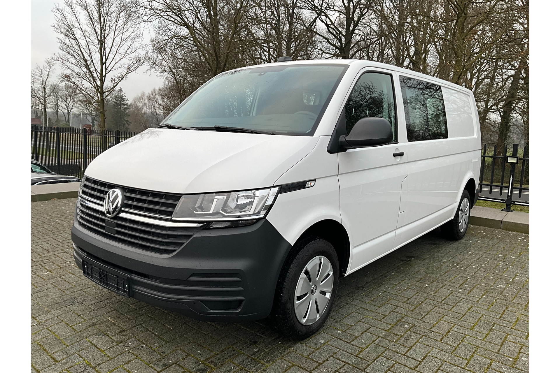 41029909-43.jpg