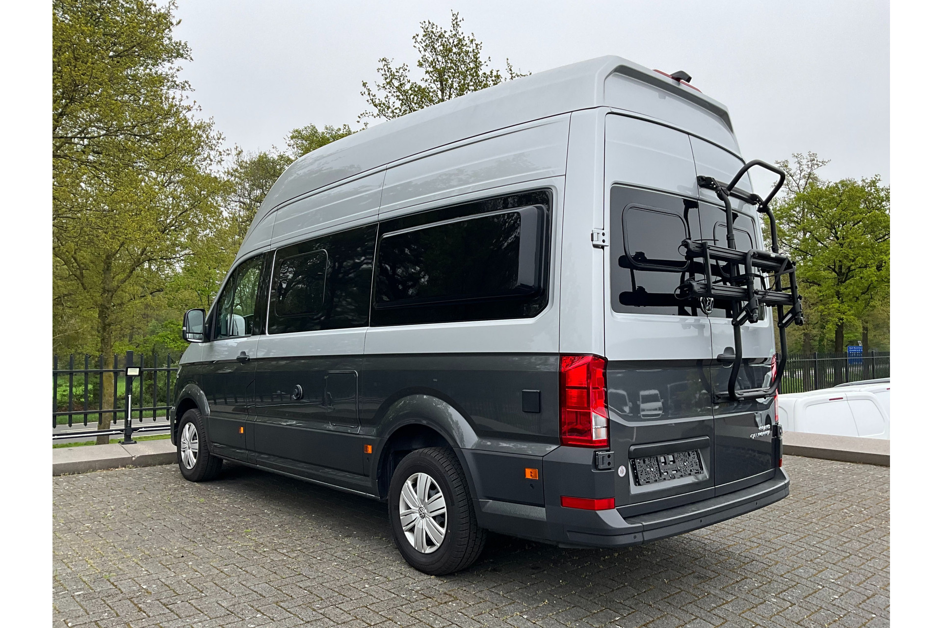 44622307-37.jpg