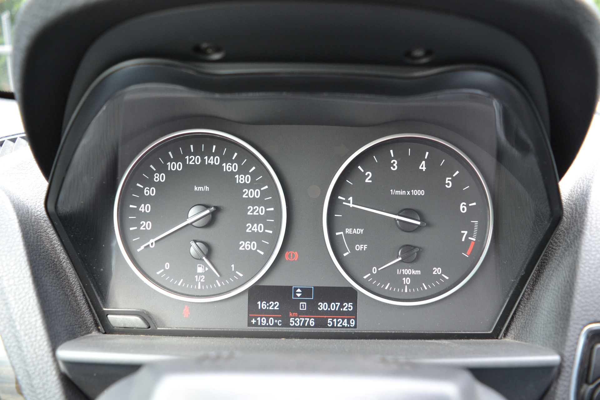 46800810-16.jpg