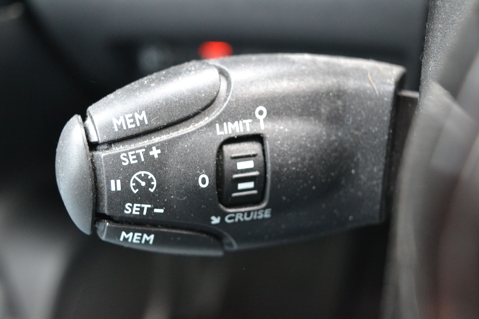 47010005-14.jpg