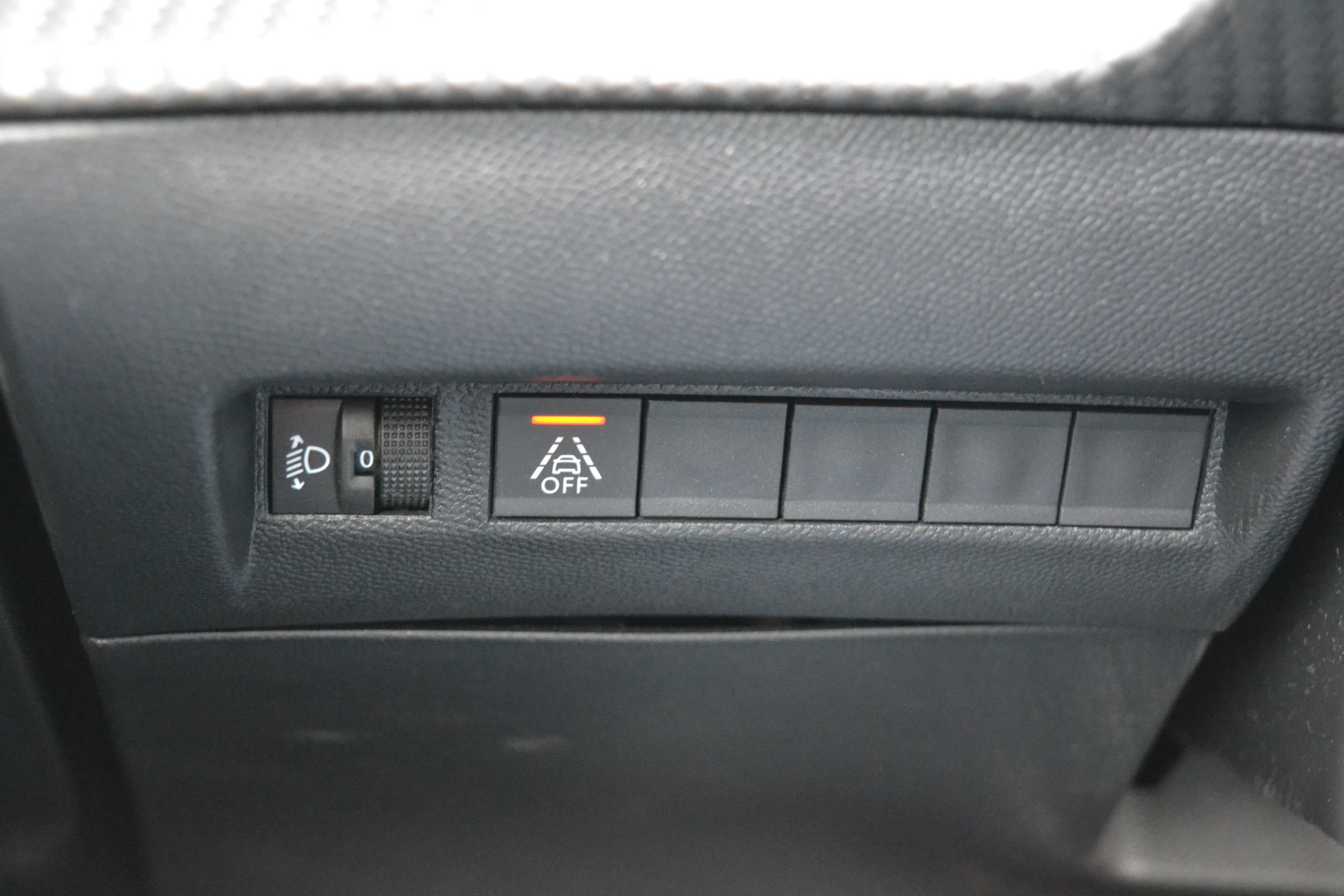 47010005-15.jpg