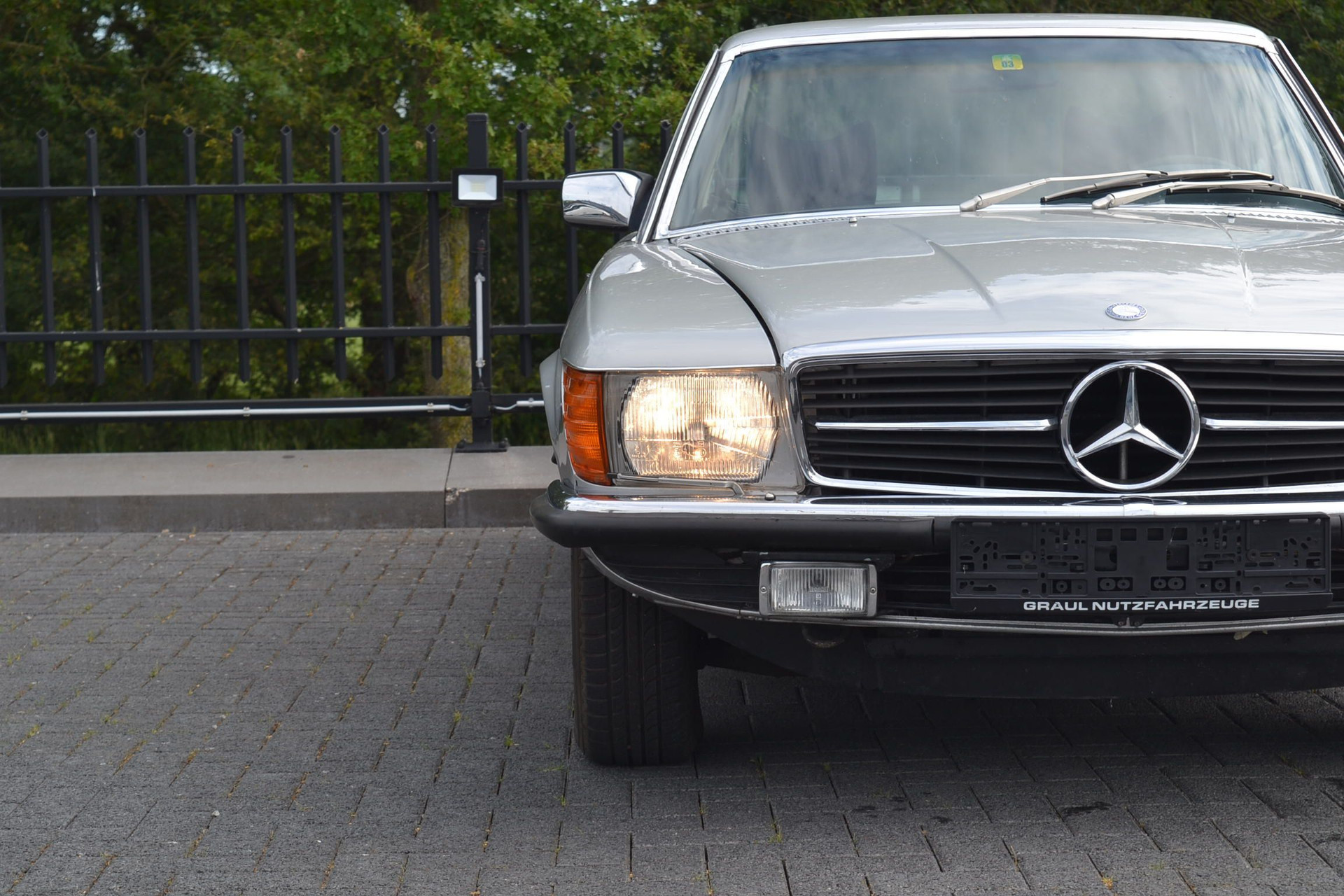 47880866-25.jpg