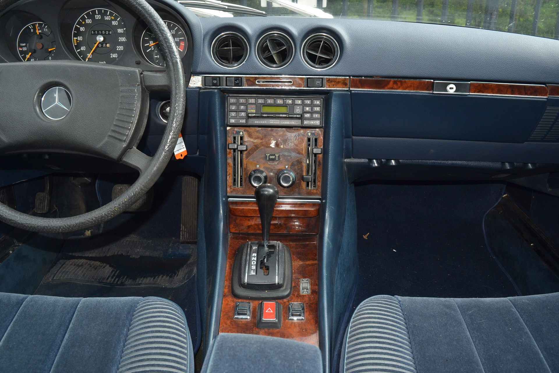 47880866-6.jpg