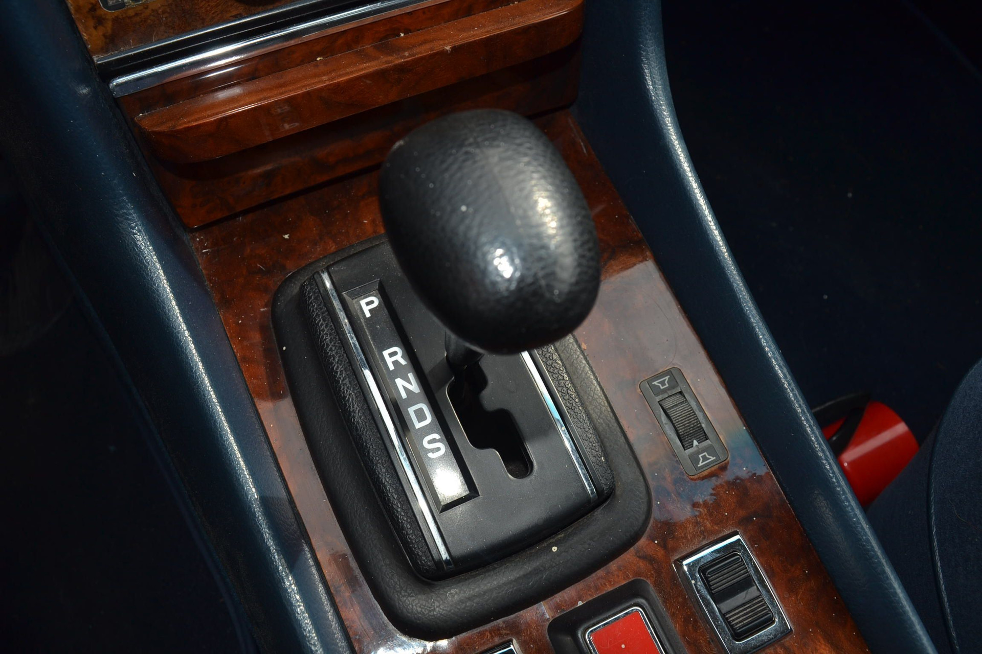 47880866-7.jpg