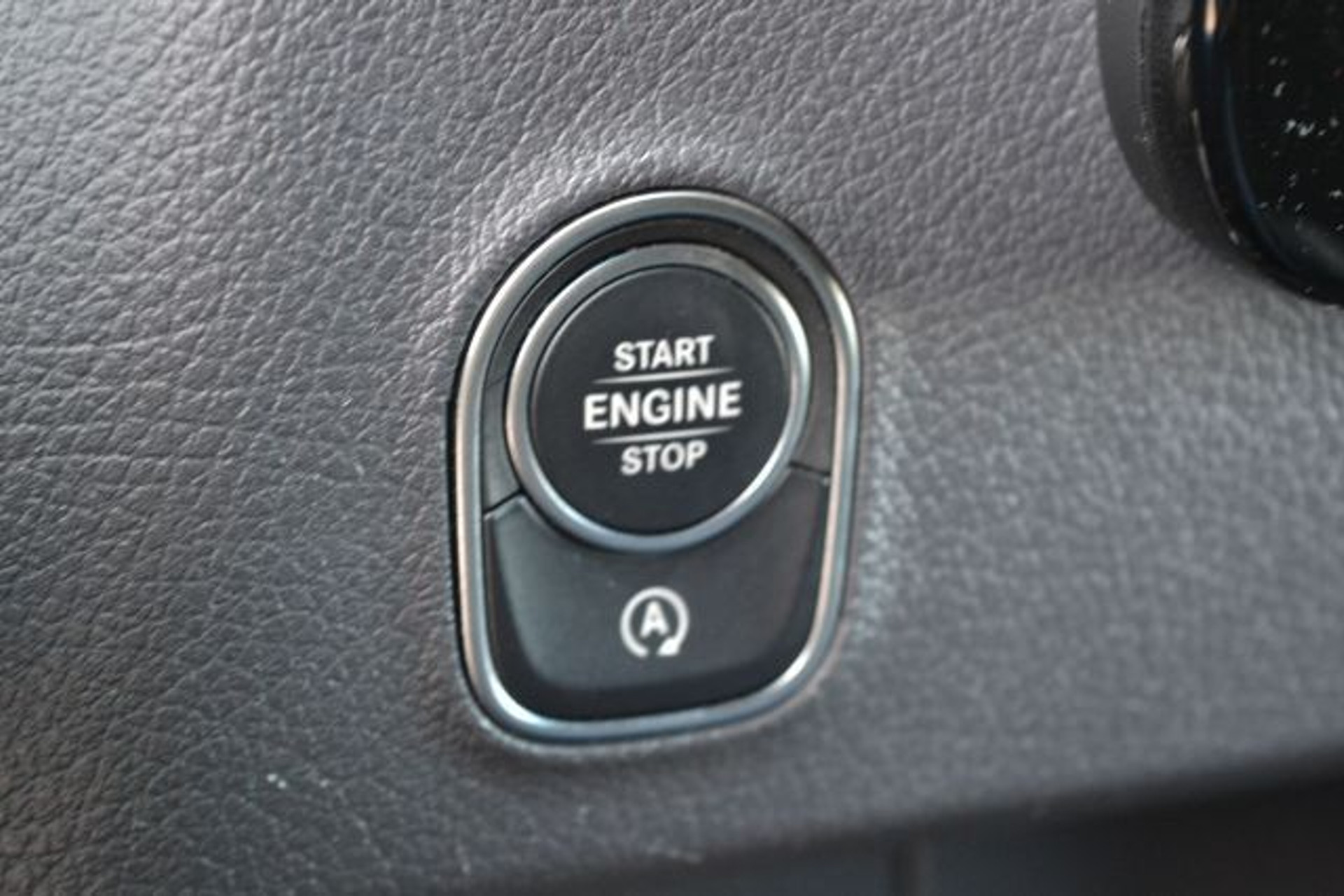 47922740-12.jpg