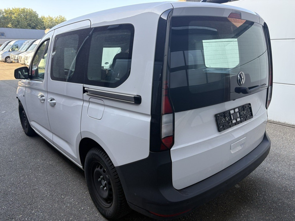 57488915-1.jpg